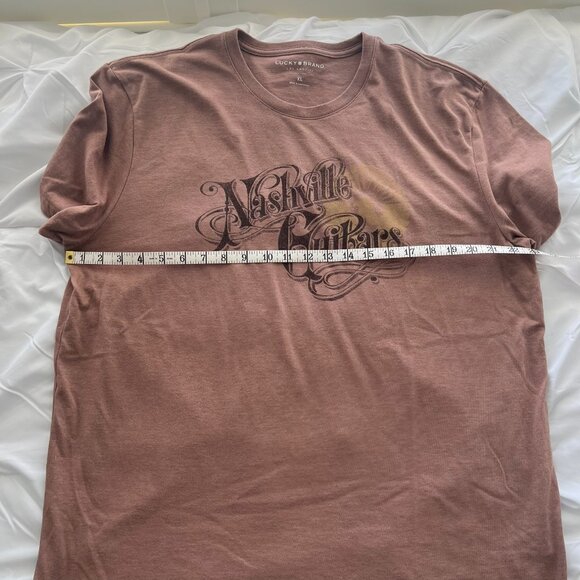Nashville Guitar T-Shirt - Picture 2 of 4